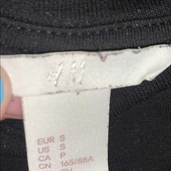 Lip sweater😻 - Picture 4 of 4